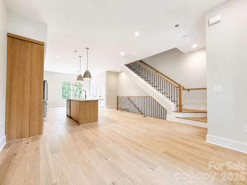 616 16th Street, Charlotte, NC 28206.  MLS# CAR4329079, YatesRealty ID 1881. Example of living area 