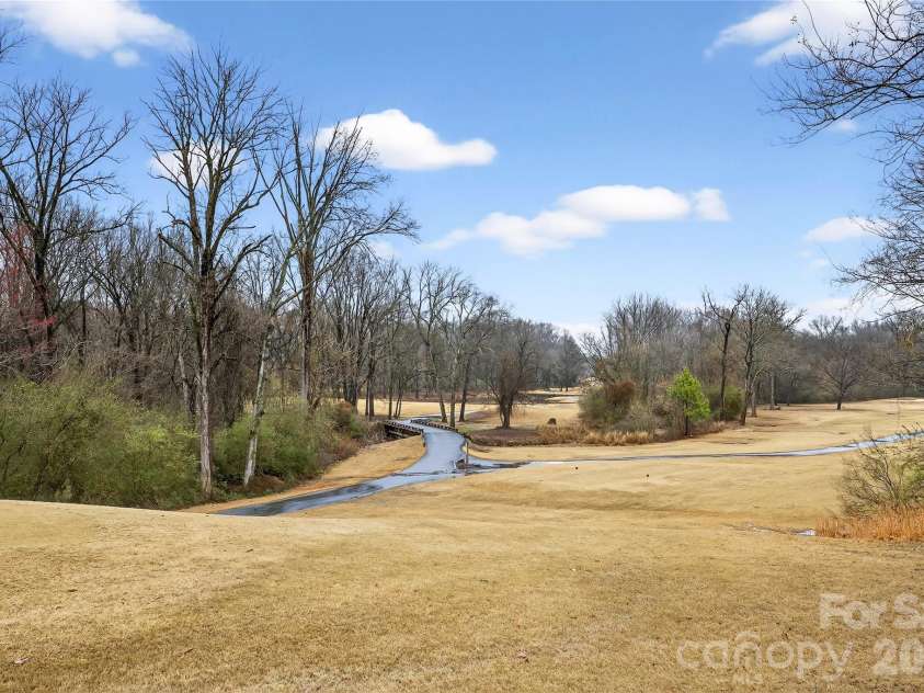 10054 Four Mile Creek Road, Charlotte, NC 28277.  MLS# CAR4336050, YatesRealty ID 18811. 