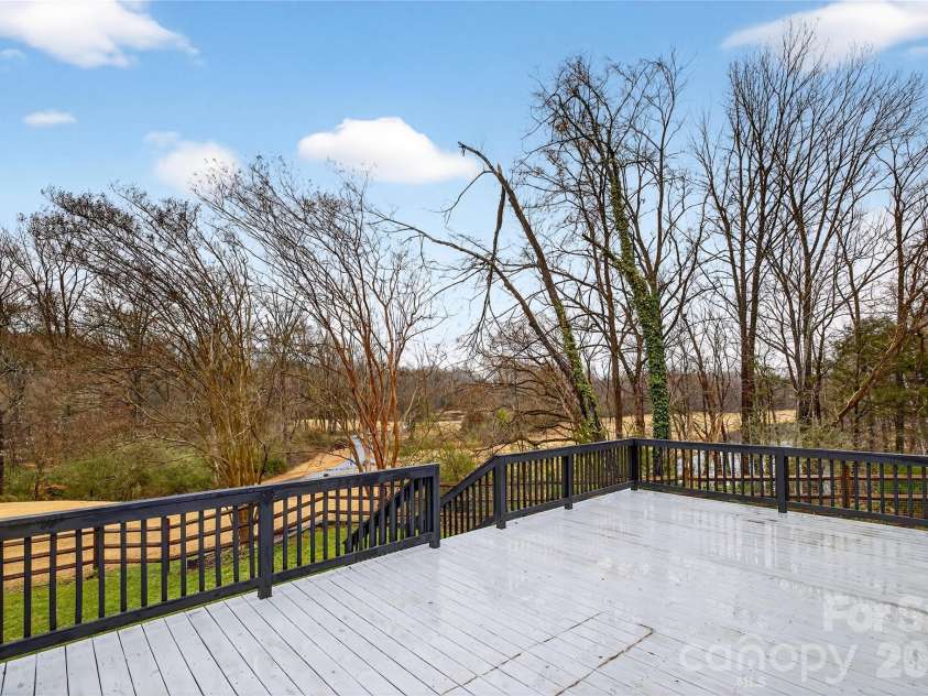 10054 Four Mile Creek Road, Charlotte, NC 28277.  MLS# CAR4336050, YatesRealty ID 18811. Main house deck