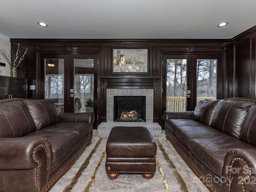 455 Old Farms Road, Wilkesboro, NC 28697.  MLS# CAR4265203, YatesRealty ID 18811. 