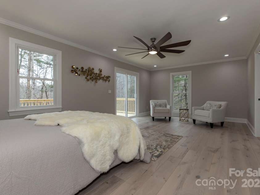 455 Old Farms Road, Wilkesboro, NC 28697.  MLS# CAR4265203, YatesRealty ID 18811. 