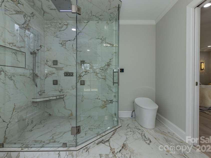 455 Old Farms Road, Wilkesboro, NC 28697.  MLS# CAR4265203, YatesRealty ID 18811. 