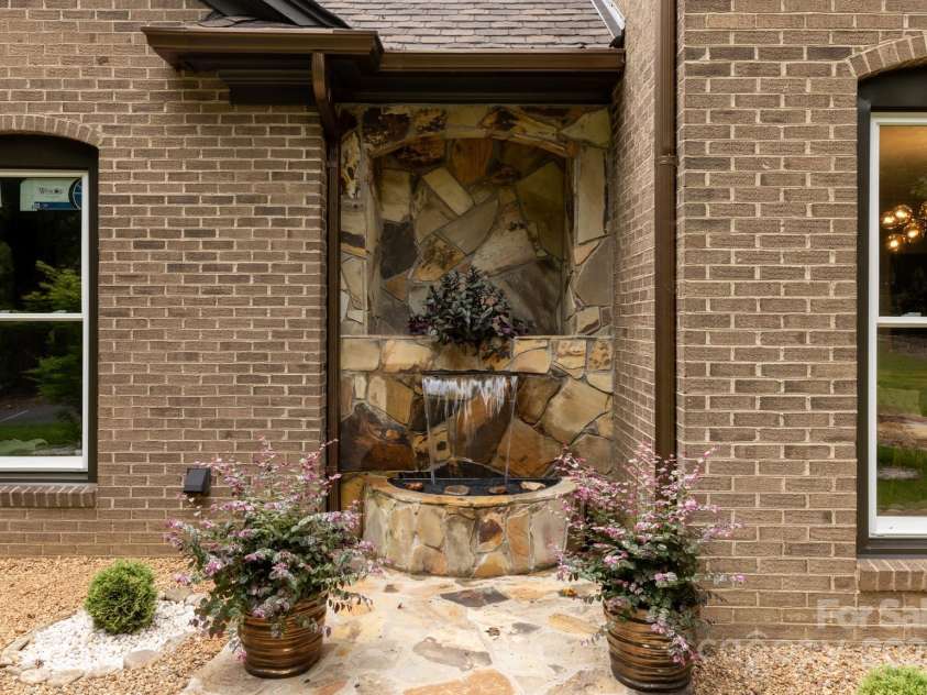 455 Old Farms Road, Wilkesboro, NC 28697.  MLS# CAR4265203, YatesRealty ID 18811. 