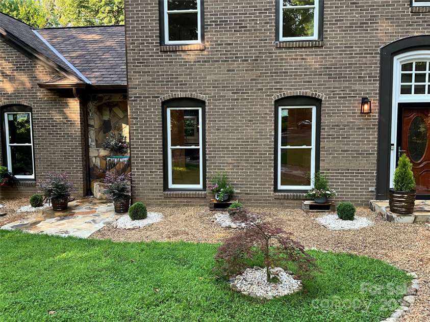 455 Old Farms Road, Wilkesboro, NC 28697.  MLS# CAR4265203, YatesRealty ID 18811. 