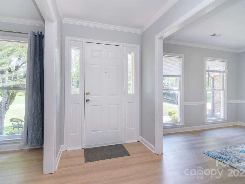 16433 Grapperhall Drive, Huntersville, NC 28078.  MLS# CAR4259053, YatesRealty ID 18814. 