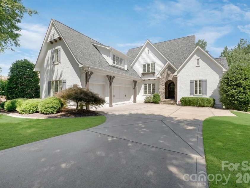 16728 Ashton Oaks Drive, Charlotte, NC 28278.  MLS# CAR4401853, YatesRealty ID 18814. 