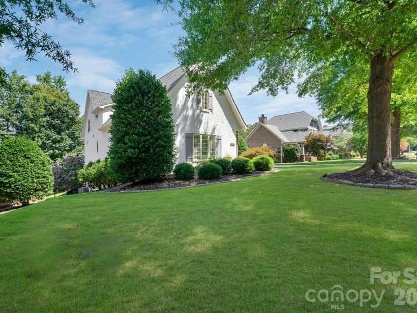 16728 Ashton Oaks Drive, Charlotte, NC 28278.  MLS# CAR4401853, YatesRealty ID 18814. 