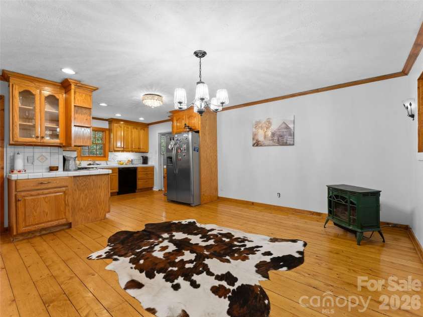 18 Holly Springs Drive, Sapphire, NC 28774.  MLS# CAR4358967, YatesRealty ID 18815. 