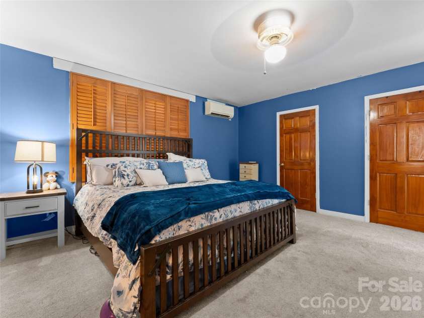 18 Holly Springs Drive, Sapphire, NC 28774.  MLS# CAR4358967, YatesRealty ID 18815. 