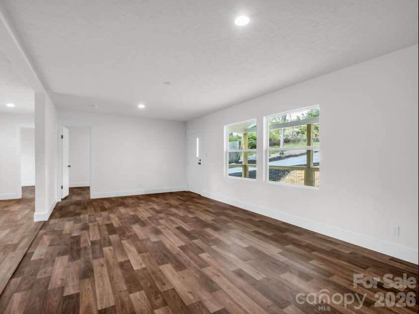 129 Haven Road, East Flat Rock, NC 28726.  MLS# CAR4363953, YatesRealty ID 18817. 
