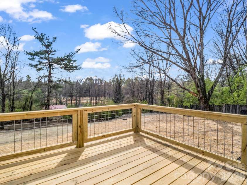 129 Haven Road, East Flat Rock, NC 28726.  MLS# CAR4363953, YatesRealty ID 18817. 