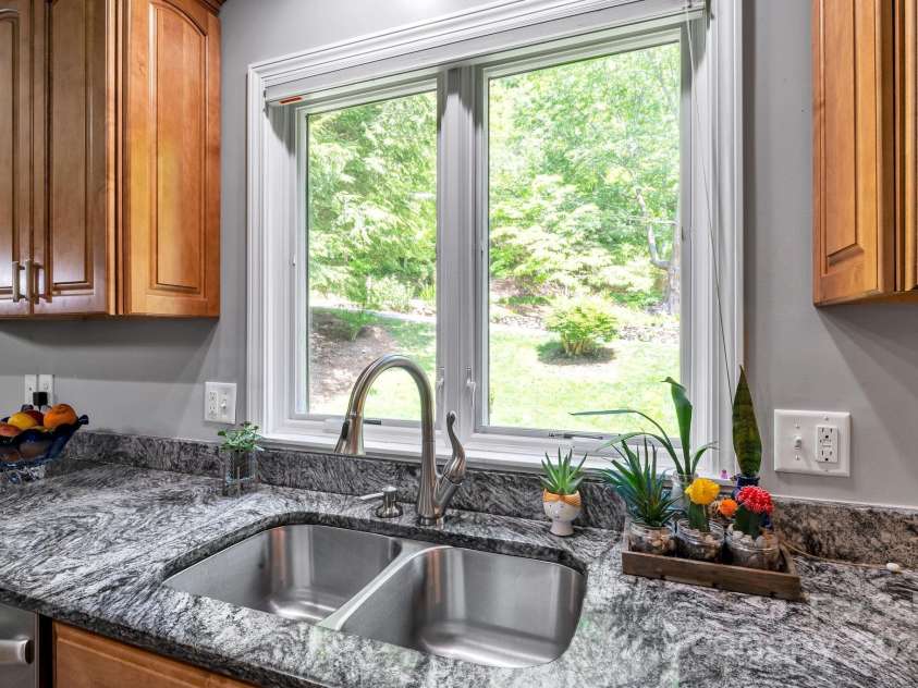 97 Ballantree Drive, Asheville, NC 28803.  MLS# CAR4231911, YatesRealty ID 18818. A perfect blend of style and function