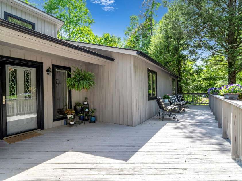 97 Ballantree Drive, Asheville, NC 28803.  MLS# CAR4231911, YatesRealty ID 18818. Beautiful curb appeal with a welcoming front entrance