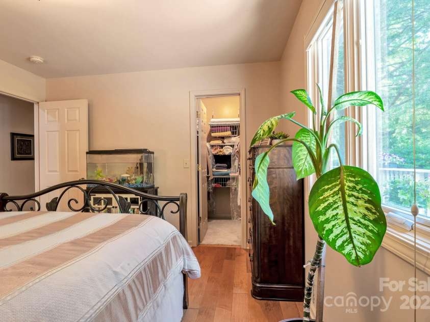 97 Ballantree Drive, Asheville, NC 28803.  MLS# CAR4231911, YatesRealty ID 18818. Comfortable and versatile secondary bedrooms