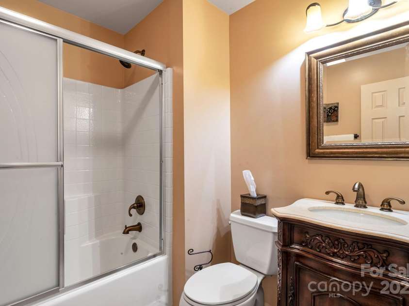 97 Ballantree Drive, Asheville, NC 28803.  MLS# CAR4231911, YatesRealty ID 18818. Full Bathroom on  Main Level