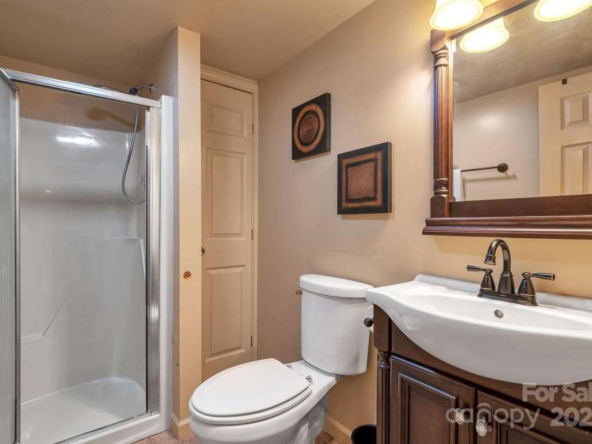 97 Ballantree Drive, Asheville, NC 28803.  MLS# CAR4231911, YatesRealty ID 18818. Lower Level Full Bath