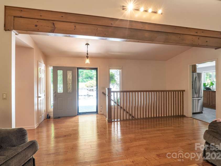 97 Ballantree Drive, Asheville, NC 28803.  MLS# CAR4231911, YatesRealty ID 18818. Vaulted Main level living
