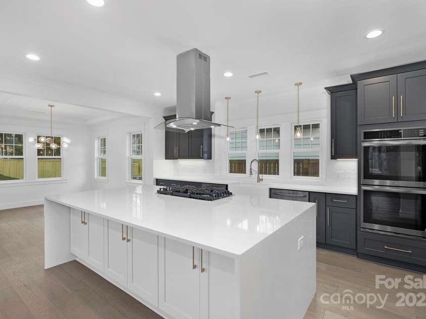 1817 Mint Street, Charlotte, NC 28203.  MLS# CAR4230999, YatesRealty ID 1882. 