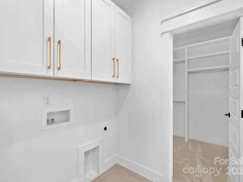 1817 Mint Street, Charlotte, NC 28203.  MLS# CAR4230999, YatesRealty ID 1882. 
