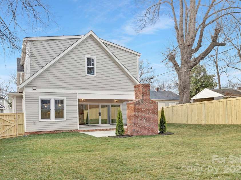 1817 Mint Street, Charlotte, NC 28203.  MLS# CAR4230999, YatesRealty ID 1882. 