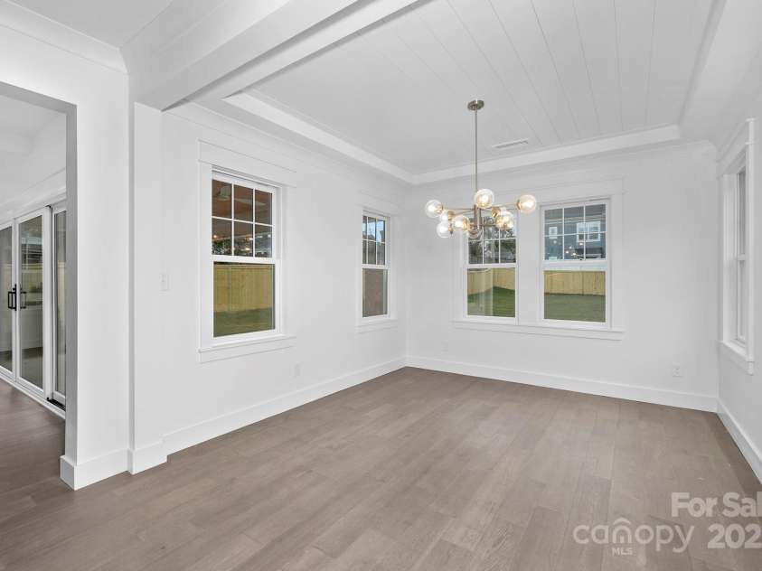 1817 Mint Street, Charlotte, NC 28203.  MLS# CAR4230999, YatesRealty ID 1882. Breakfast area