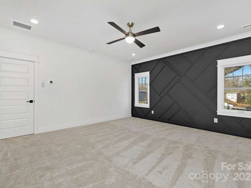 1817 Mint Street, Charlotte, NC 28203.  MLS# CAR4230999, YatesRealty ID 1882. Primary Bedroom