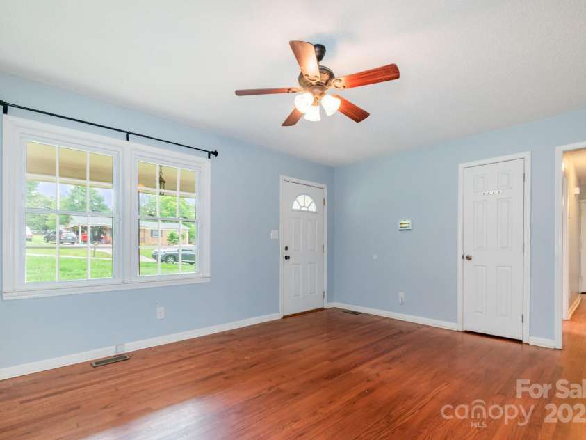 302 Kimberlee Drive, Shelby, NC 28152.  MLS# CAR4248743, YatesRealty ID 18820. 