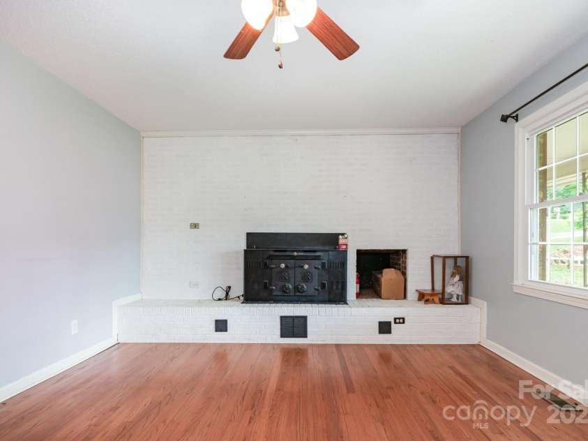 302 Kimberlee Drive, Shelby, NC 28152.  MLS# CAR4248743, YatesRealty ID 18820. 