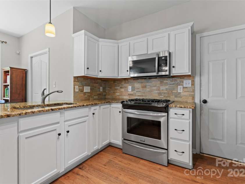 13430 Norseman Lane, Huntersville, NC 28078.  MLS# CAR4256800, YatesRealty ID 18821. 