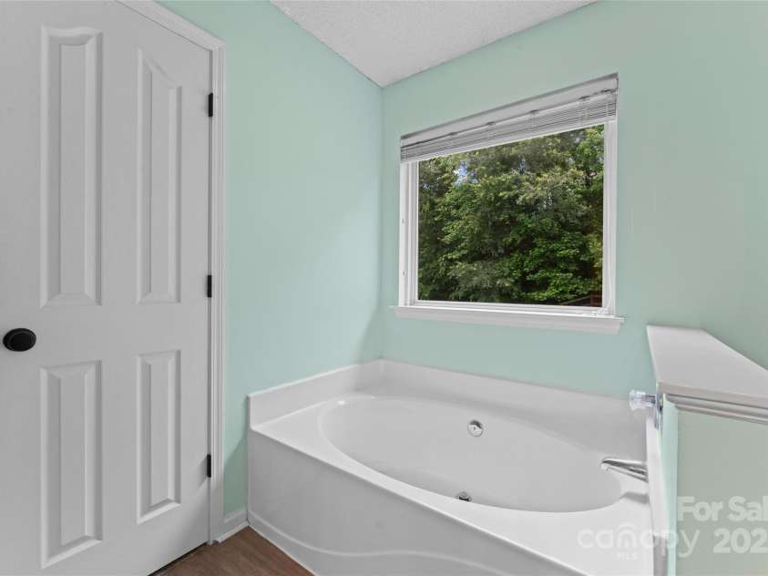 13430 Norseman Lane, Huntersville, NC 28078.  MLS# CAR4256800, YatesRealty ID 18821. 