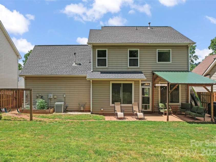 13430 Norseman Lane, Huntersville, NC 28078.  MLS# CAR4256800, YatesRealty ID 18821. 