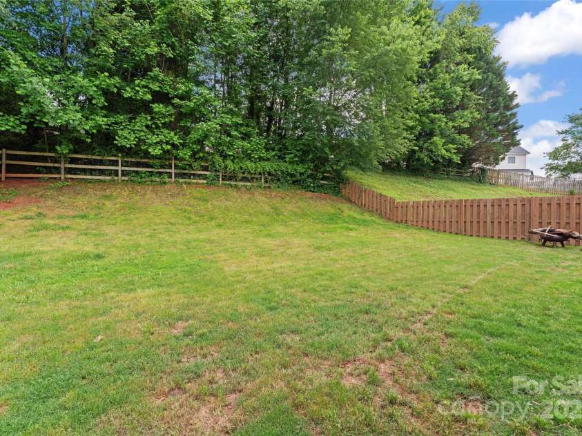 13430 Norseman Lane, Huntersville, NC 28078.  MLS# CAR4256800, YatesRealty ID 18821. 