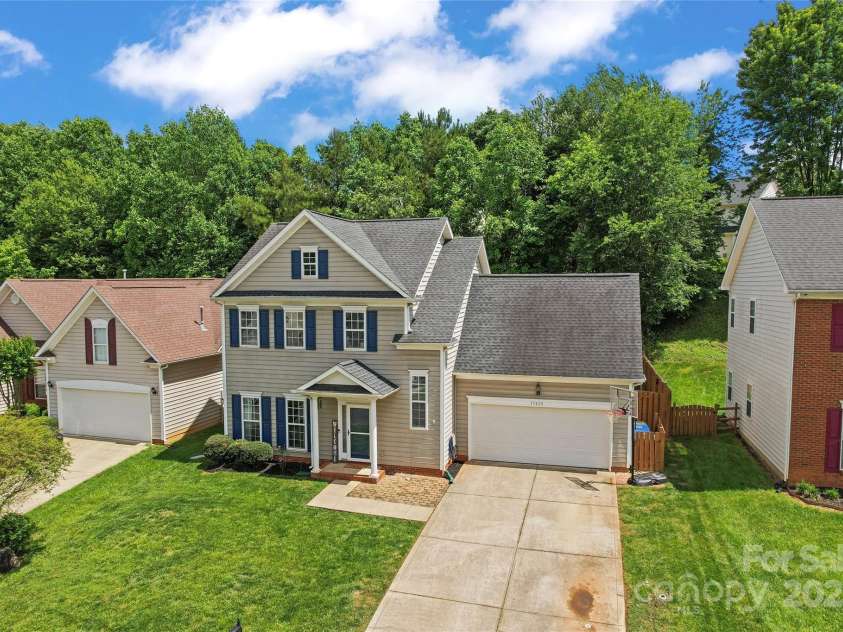 13430 Norseman Lane, Huntersville, NC 28078.  MLS# CAR4256800, YatesRealty ID 18821. 