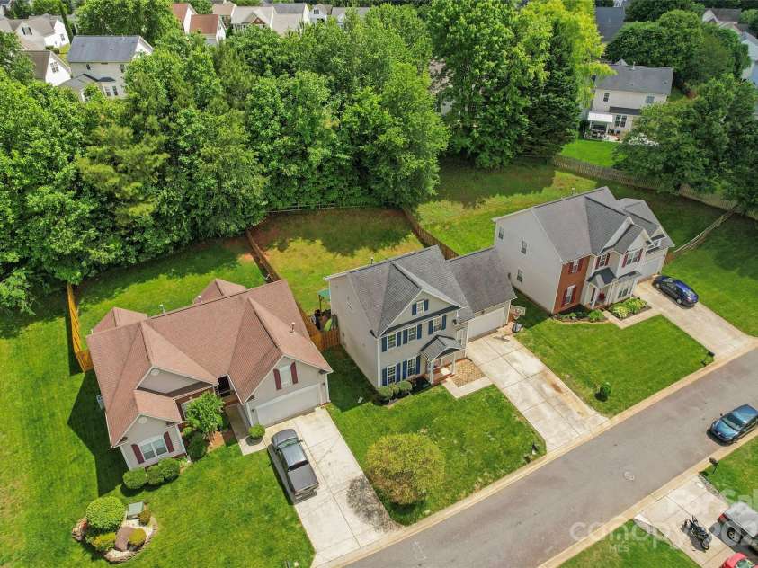 13430 Norseman Lane, Huntersville, NC 28078.  MLS# CAR4256800, YatesRealty ID 18821. 