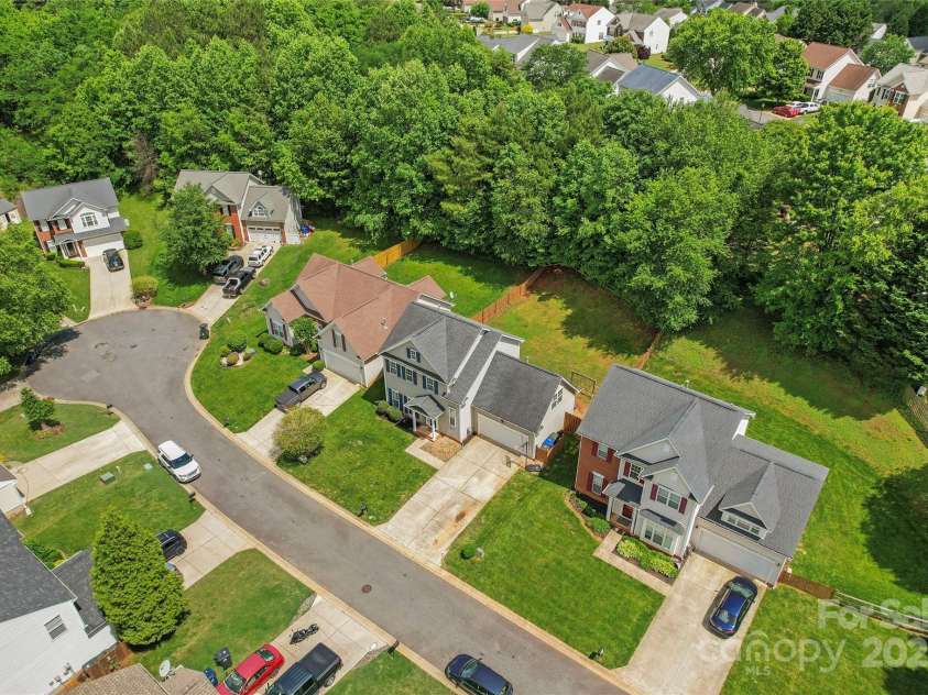 13430 Norseman Lane, Huntersville, NC 28078.  MLS# CAR4256800, YatesRealty ID 18821. 