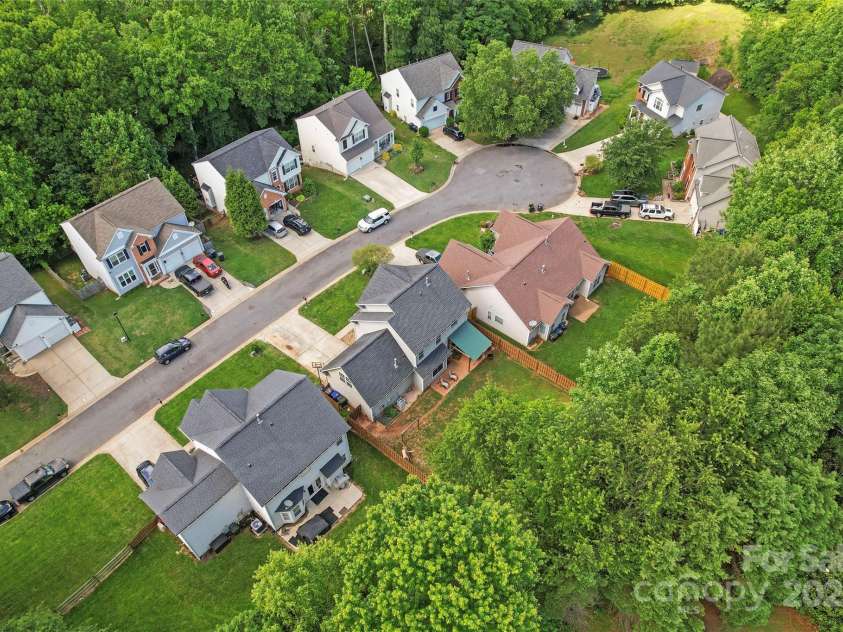 13430 Norseman Lane, Huntersville, NC 28078.  MLS# CAR4256800, YatesRealty ID 18821. 