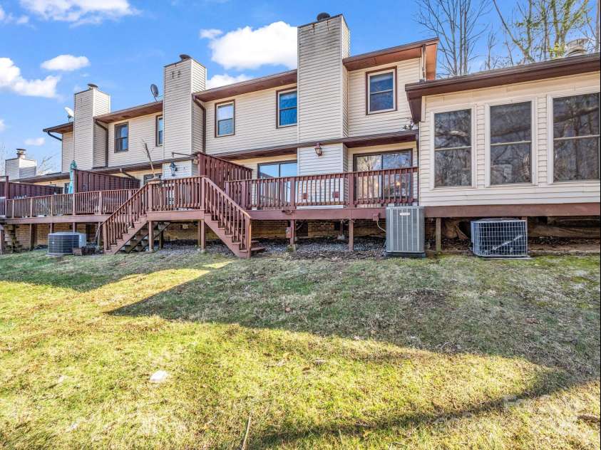 60 Vista View Court, Etowah, NC 28729.  MLS# CAR4217960, YatesRealty ID 18822. 