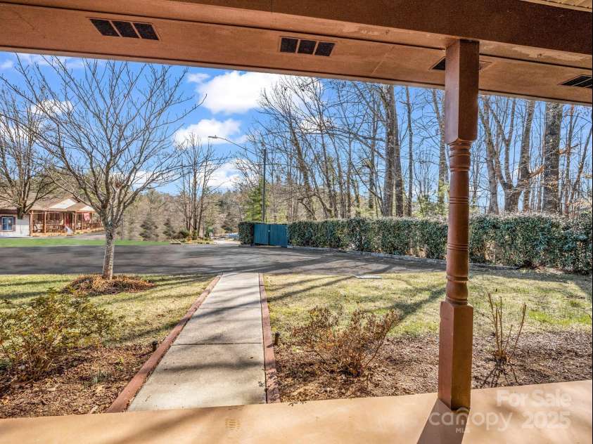 60 Vista View Court, Etowah, NC 28729.  MLS# CAR4217960, YatesRealty ID 18822. 