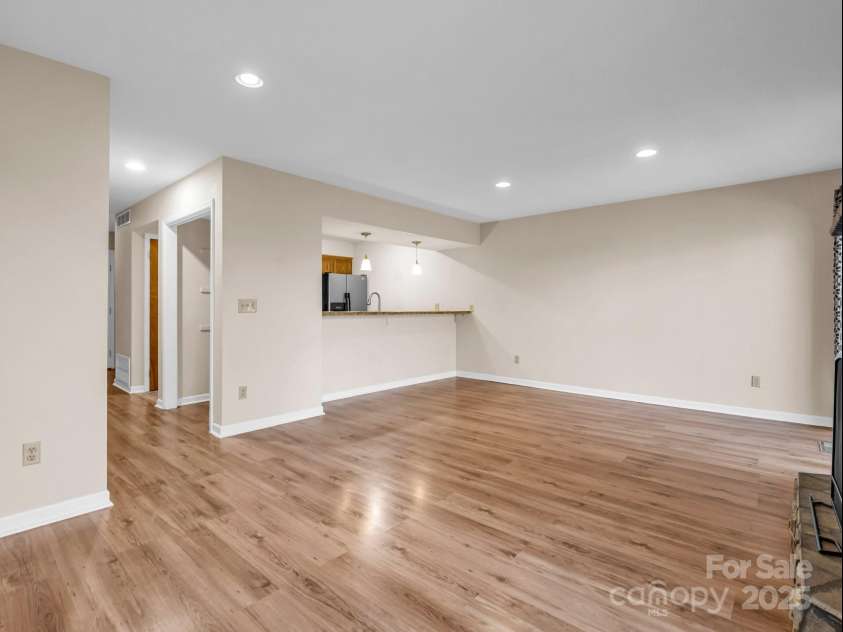 60 Vista View Court, Etowah, NC 28729.  MLS# CAR4217960, YatesRealty ID 18822. 