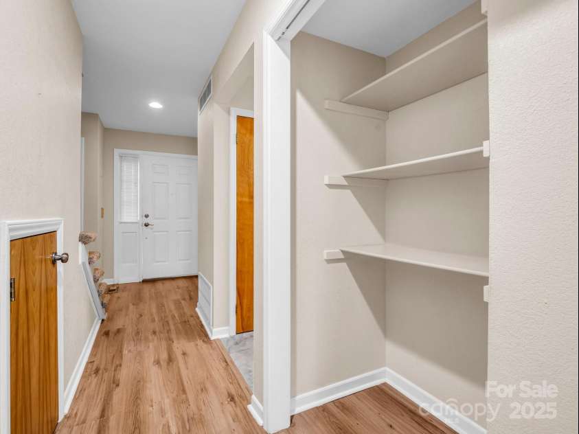 60 Vista View Court, Etowah, NC 28729.  MLS# CAR4217960, YatesRealty ID 18822. 