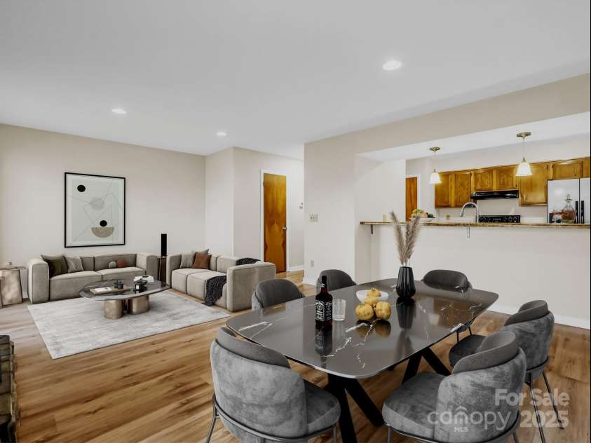 60 Vista View Court, Etowah, NC 28729.  MLS# CAR4217960, YatesRealty ID 18822. Virtually Staged