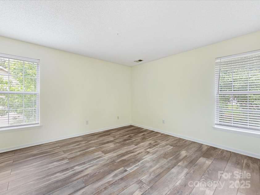 12529 Old Timber Road, Charlotte, NC 28269.  MLS# CAR4265449, YatesRealty ID 18823. Guest bedroom