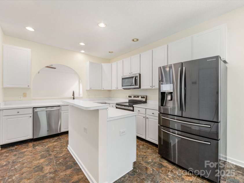 12529 Old Timber Road, Charlotte, NC 28269.  MLS# CAR4265449, YatesRealty ID 18823. Kitchen