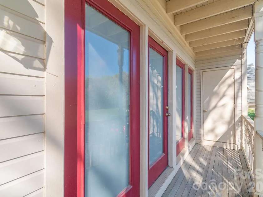 6112 Meadow Rose Lane, Charlotte, NC 28215.  MLS# CAR4365840, YatesRealty ID 18823. 