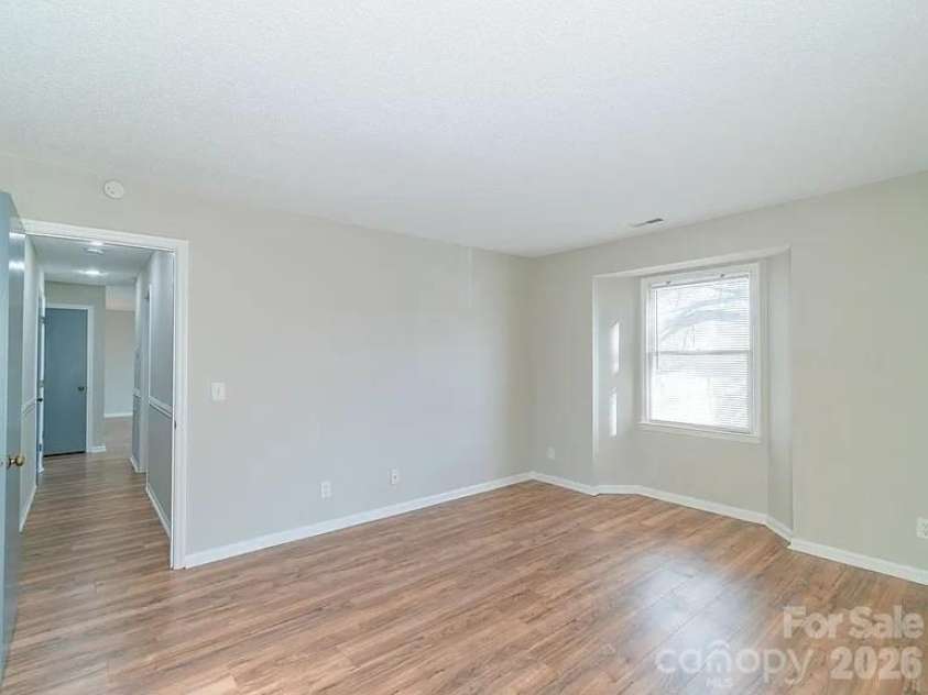 6112 Meadow Rose Lane, Charlotte, NC 28215.  MLS# CAR4365840, YatesRealty ID 18823. 