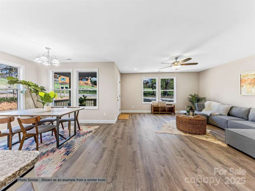 44 Rosemary Road, Asheville, NC 28806.  MLS# CAR4233234, YatesRealty ID 18824. 
