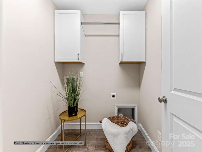 44 Rosemary Road, Asheville, NC 28806.  MLS# CAR4233234, YatesRealty ID 18824. 