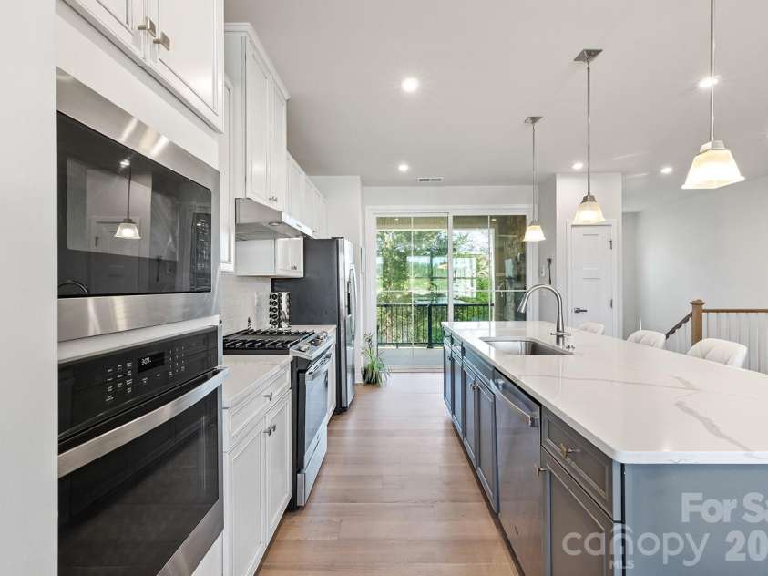 9866 Oaklawn Boulevard, Huntersville, NC 28078.  MLS# CAR4368948, YatesRealty ID 18824. 