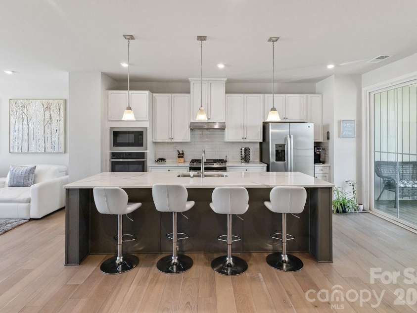 9866 Oaklawn Boulevard, Huntersville, NC 28078.  MLS# CAR4368948, YatesRealty ID 18824. 