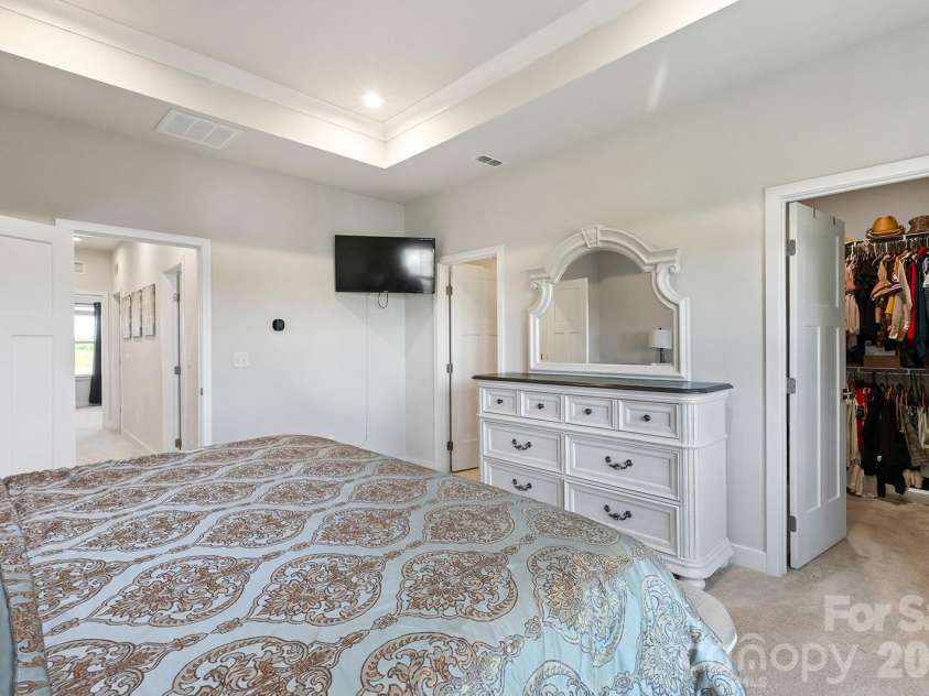 9866 Oaklawn Boulevard, Huntersville, NC 28078.  MLS# CAR4368948, YatesRealty ID 18824. 